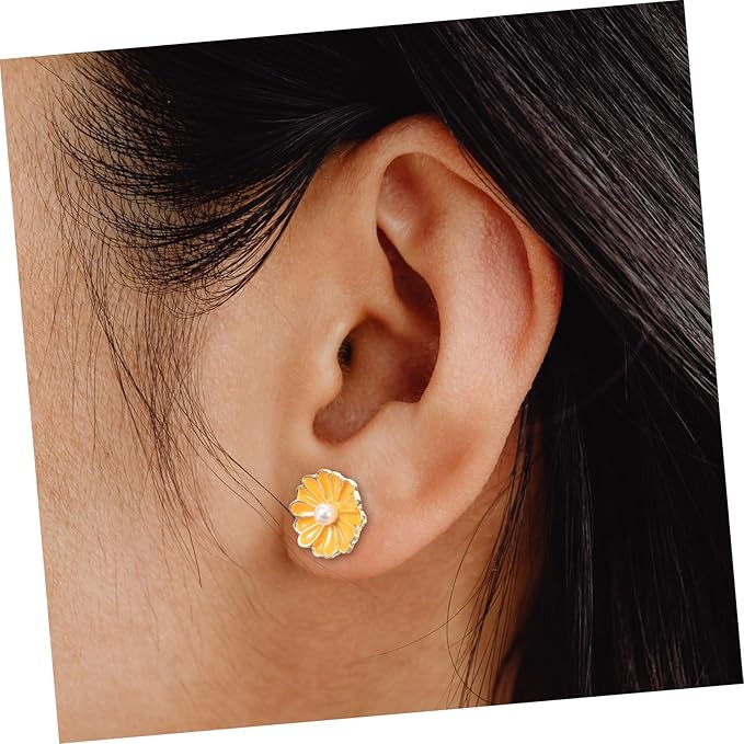 1Pair Daisy Ear Studs for Women Asymmetrical Flower Small Dainty Jewelry for