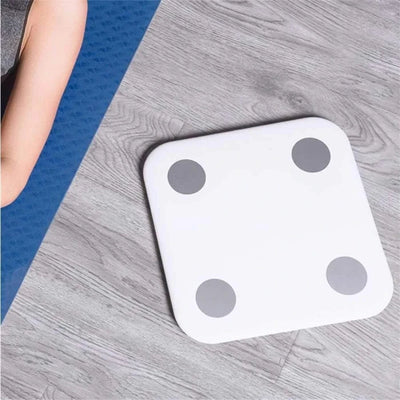 Xiaomi Mi Body Composition Scale, 10 precise body data points, Mi Fit App, store up to 16 user profiles, strong tempered glass with anti-slip finish – White