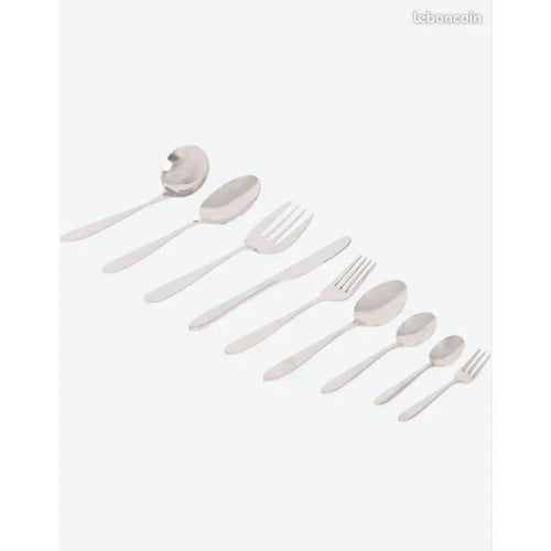 39 - PIECE CUTLERY SET - M&M