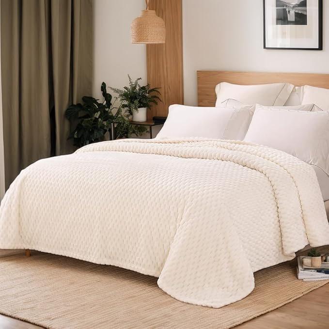 Ultra Soft Flannel Fleece Throw Blanket - M&M
