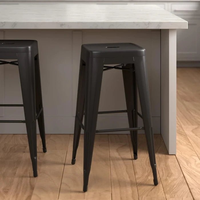 Amazon Basics Metal Bar Stools 30 - Inch – Set of 4, Sturdy & Stylish Counter Height Stools for Kitchen & Bar, Black | UAE - M&M