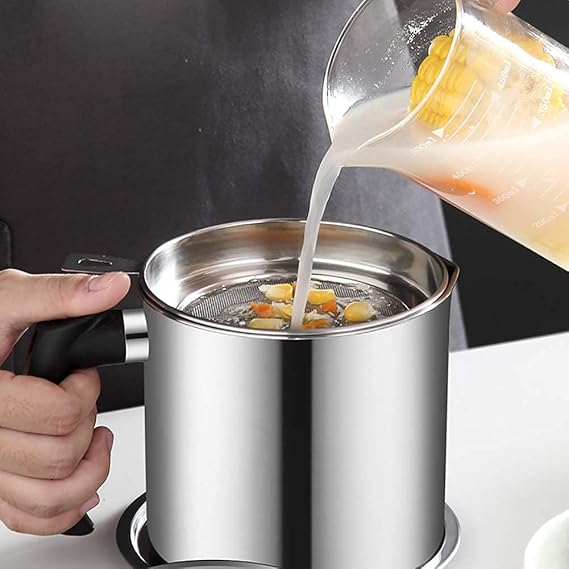 VATTU Stainless Steel Oil Filter Pot with Lid – Modular Kitchen Oil Fat Separator & Storage Container for Healthy Cooking - M&M